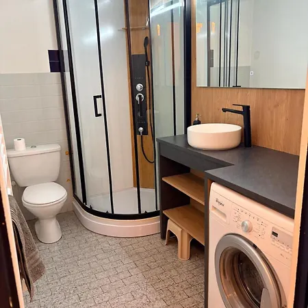 30m2 Avec Wifi Et Parking Apartment